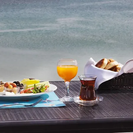 A 11 فندق Çeşme